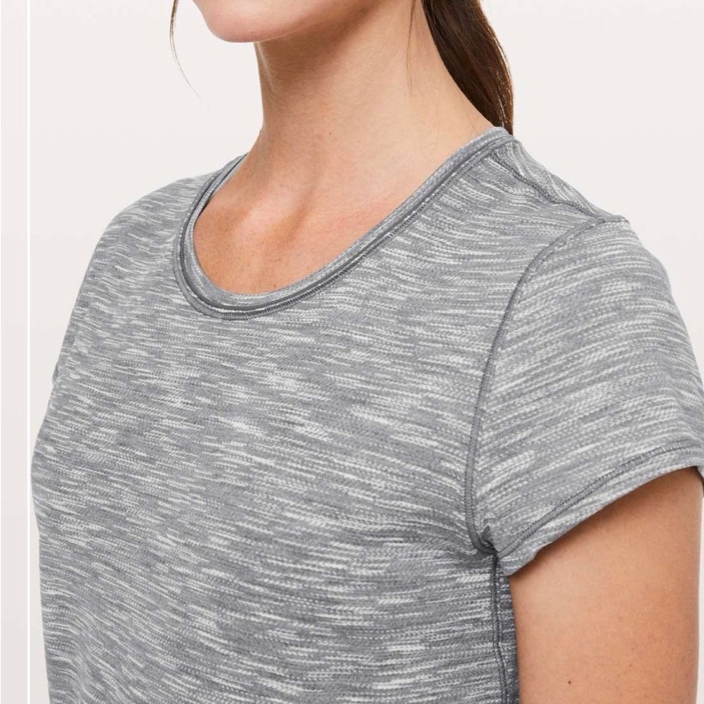 Lululemon Athletica Short Sleeve Tee in Gray with Breathable Fabric - Picture 3 of 4